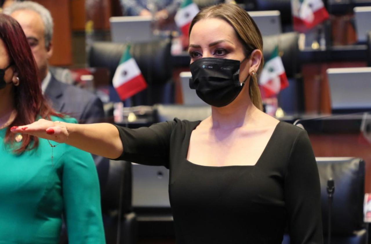 Verónica Martínez rinde protesta como vicepresidenta del Senado