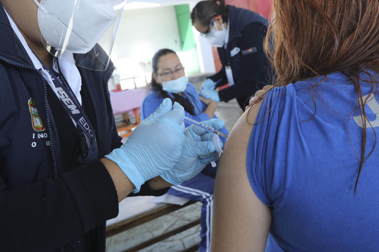 México registra 700 muertes por COVID; acumula 276 mil 376 fallecidos