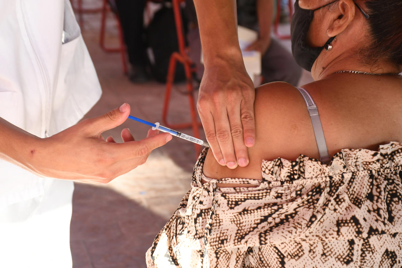 En La Laguna de Coahuila hay más de 100 mil personas rezagadas en vacunación antiCOVID