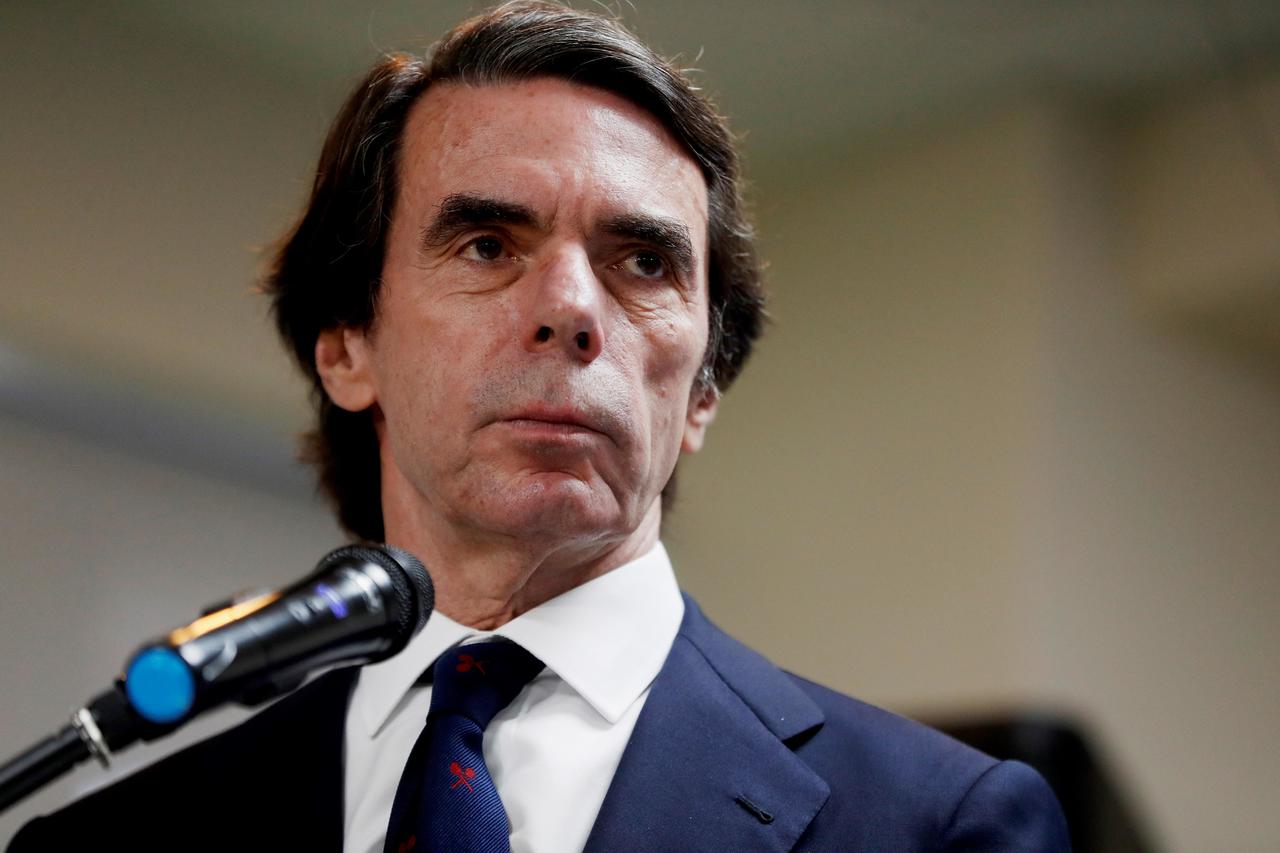 El expresidente español José María Aznar ironiza sobre el nombre de AMLO