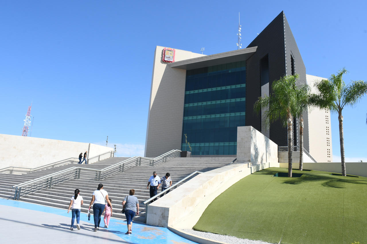Gobierno municipal entrante de Torreón tendrá 3,693 empleados