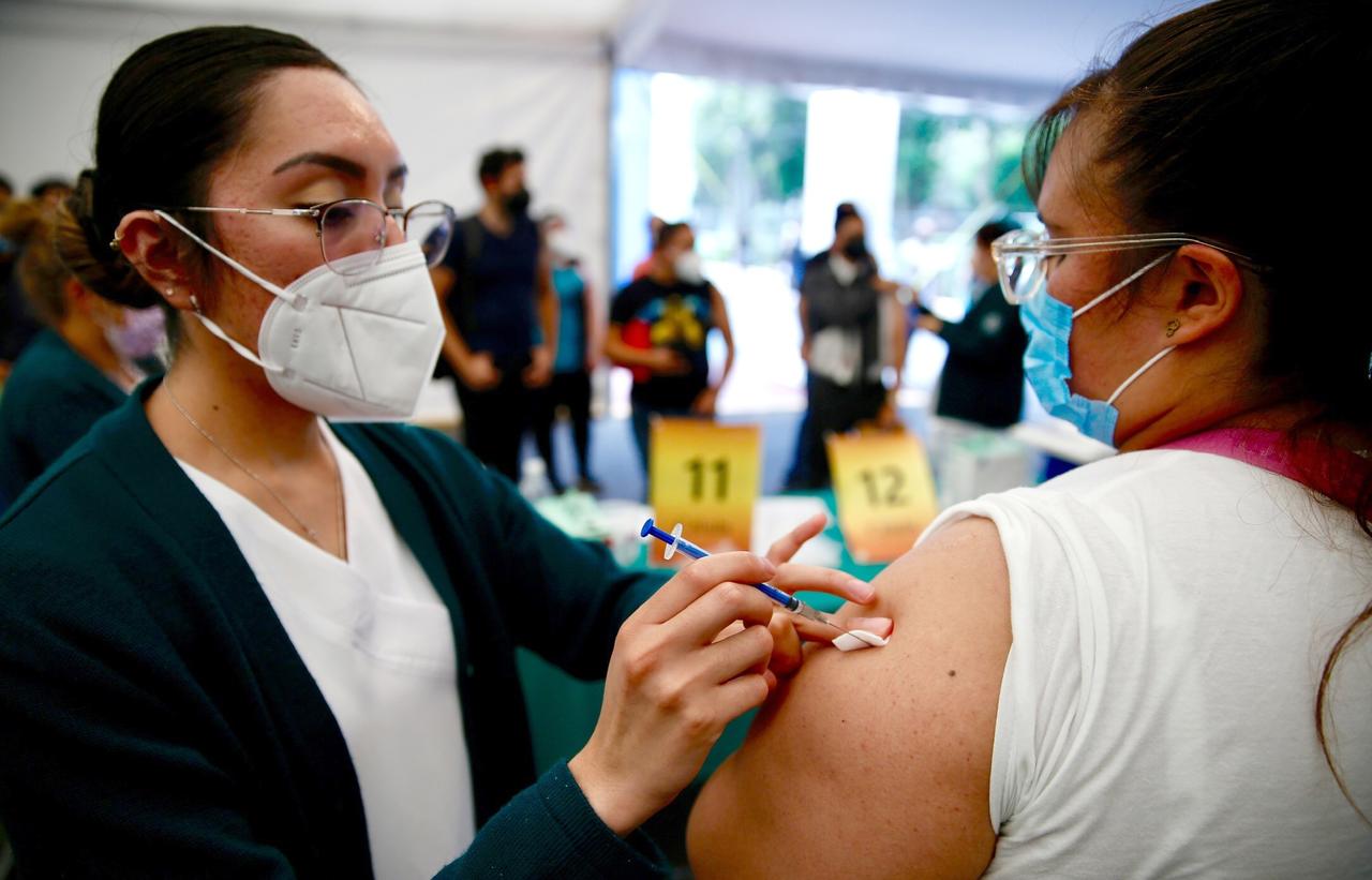 Vacunación contra COVID arranca para personas de 30 a 39 años de edad en Saltillo