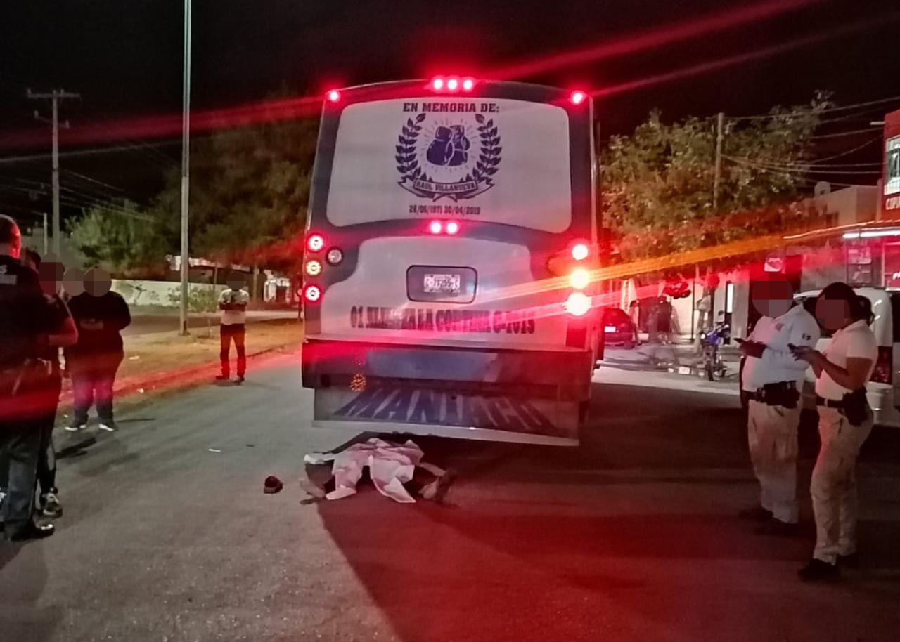 Mujer en silla de ruedas muere atropellada por autobús en Torreón