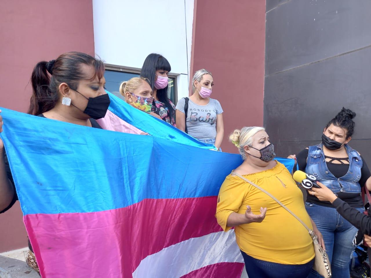 Mujeres trans de Torreón realizan cambio de identidad en la capital de Coahuila