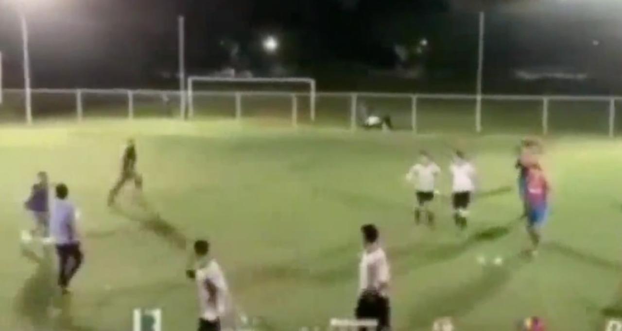 'Dale un balazo al hijo de su...'; hombres armados irrumpen en partido de fútbol amateur en la CDMX