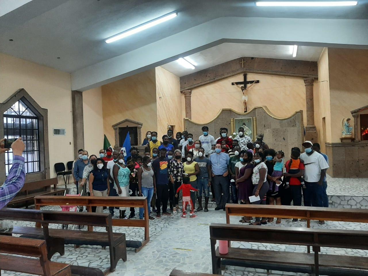 Obispo de Saltillo oficia misa a migrantes haitianos en Ciudad Frontera