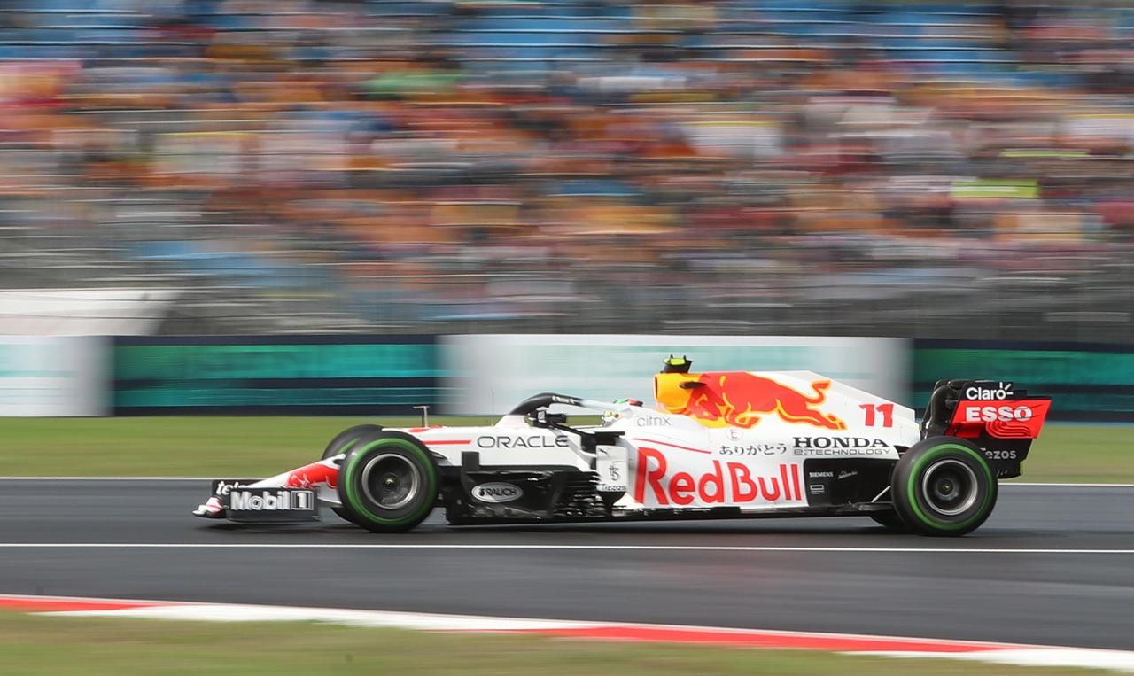 Valtteri Bottas saldrá primero y Sergio Pérez sexto en el Gran Premio de Turquía