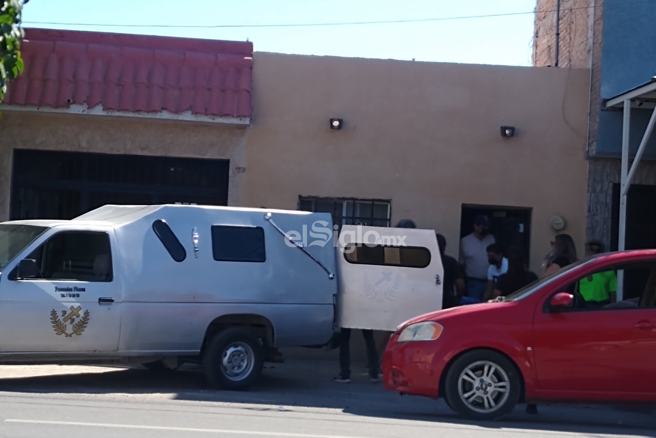 Mujer muere en Torreón cuando caminaba por la zona Centro