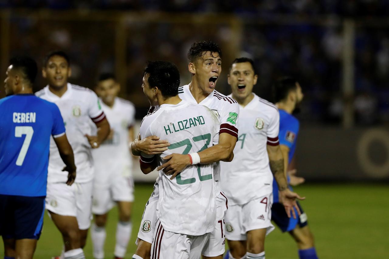 México vence a El Salvador y se coloca en cima del octogonal final de Concacaf