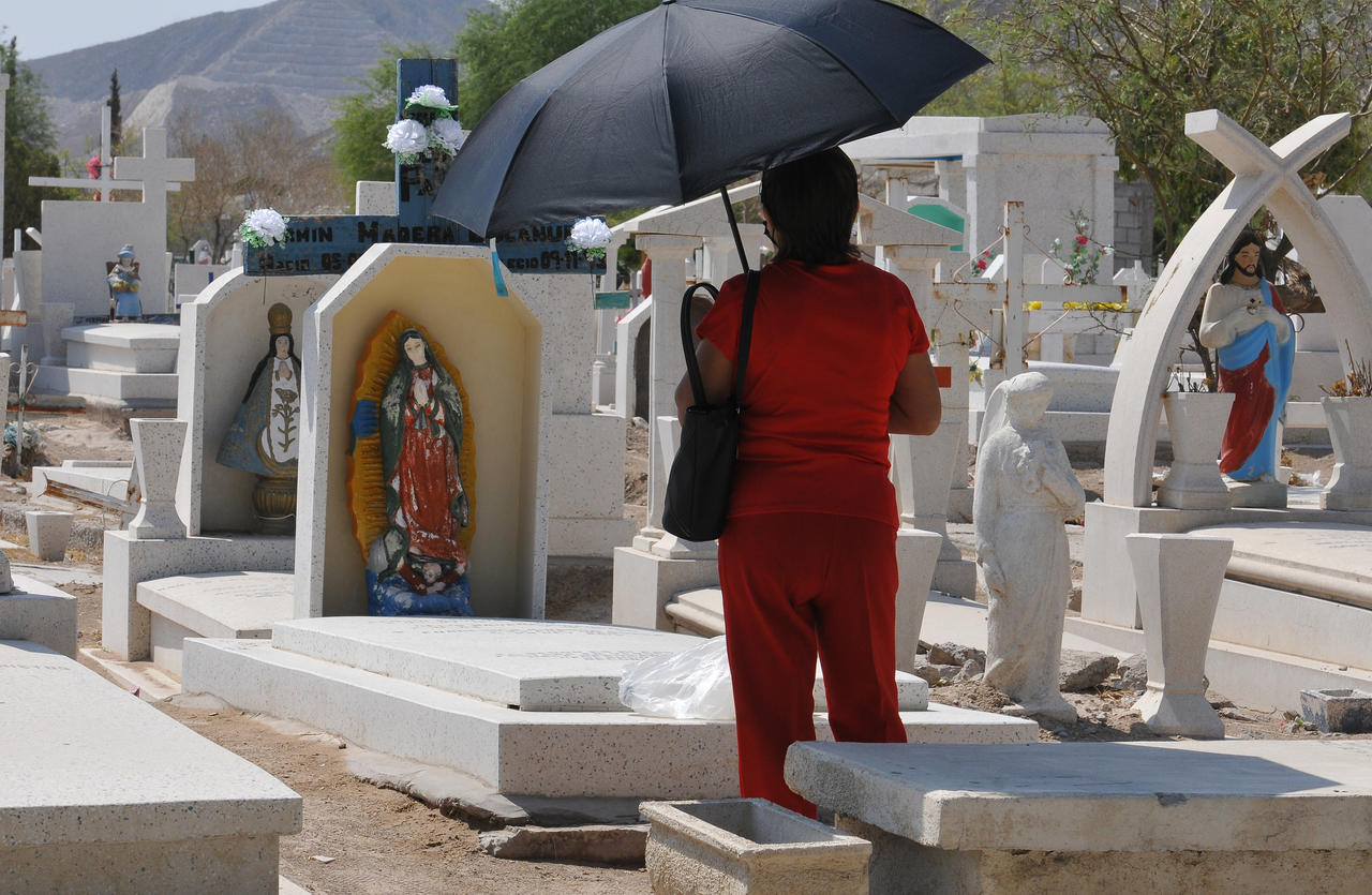 Panteones de Torreón podrían abrir el próximo Día de Muertos