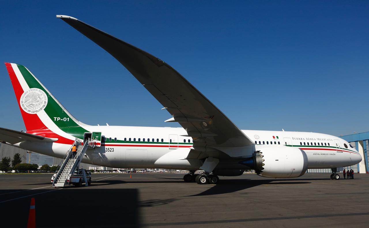 Avión presidencial 'se da un roll' realiza vuelo de mantenimiento
