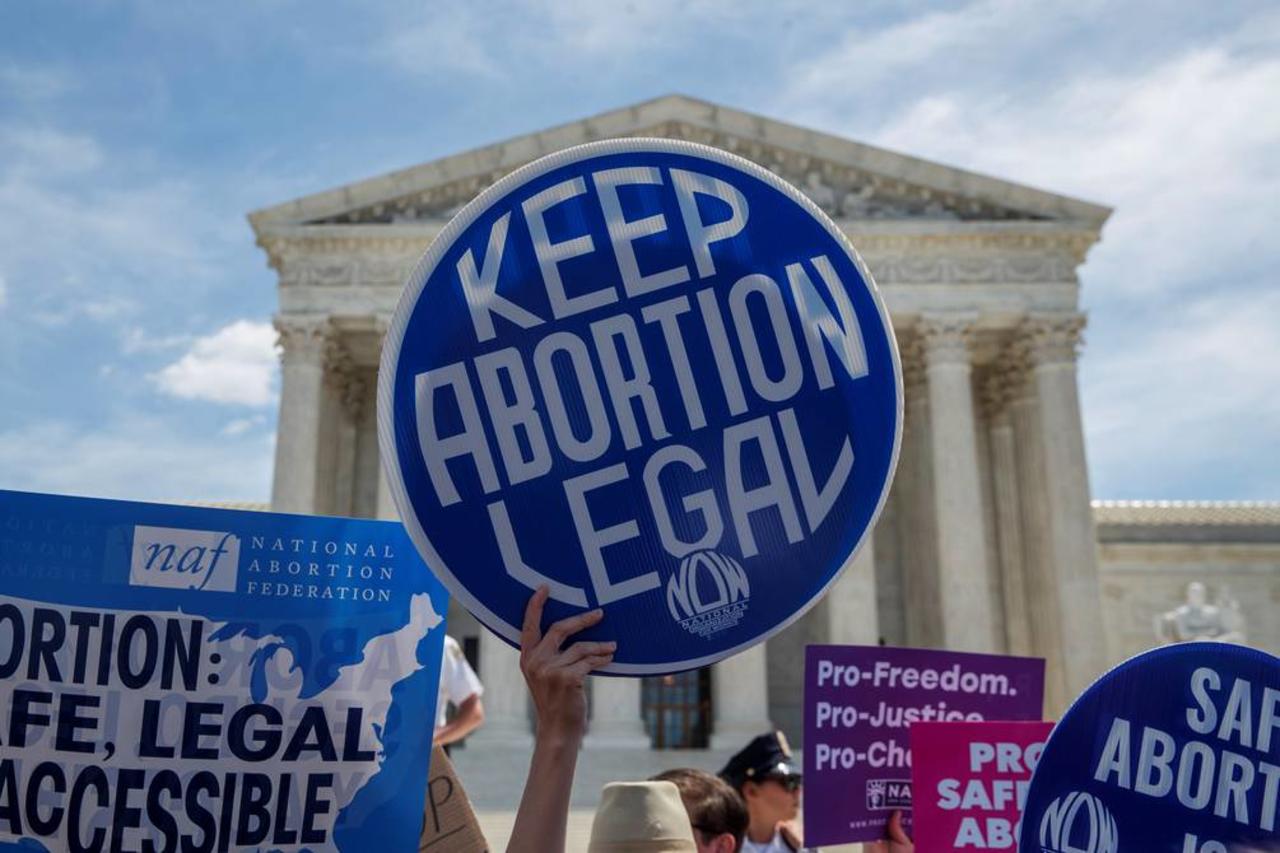 Corte permite que Texas prohíba nuevamente los abortos