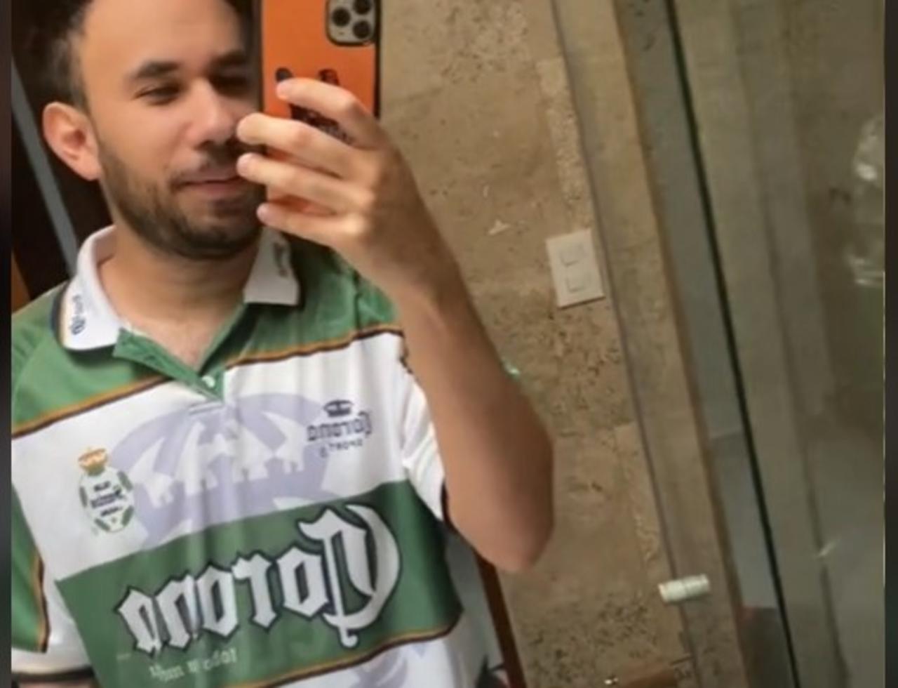 Werevertumorro asegura que jersey de Santos Laguna es 'vestimenta elegante'
