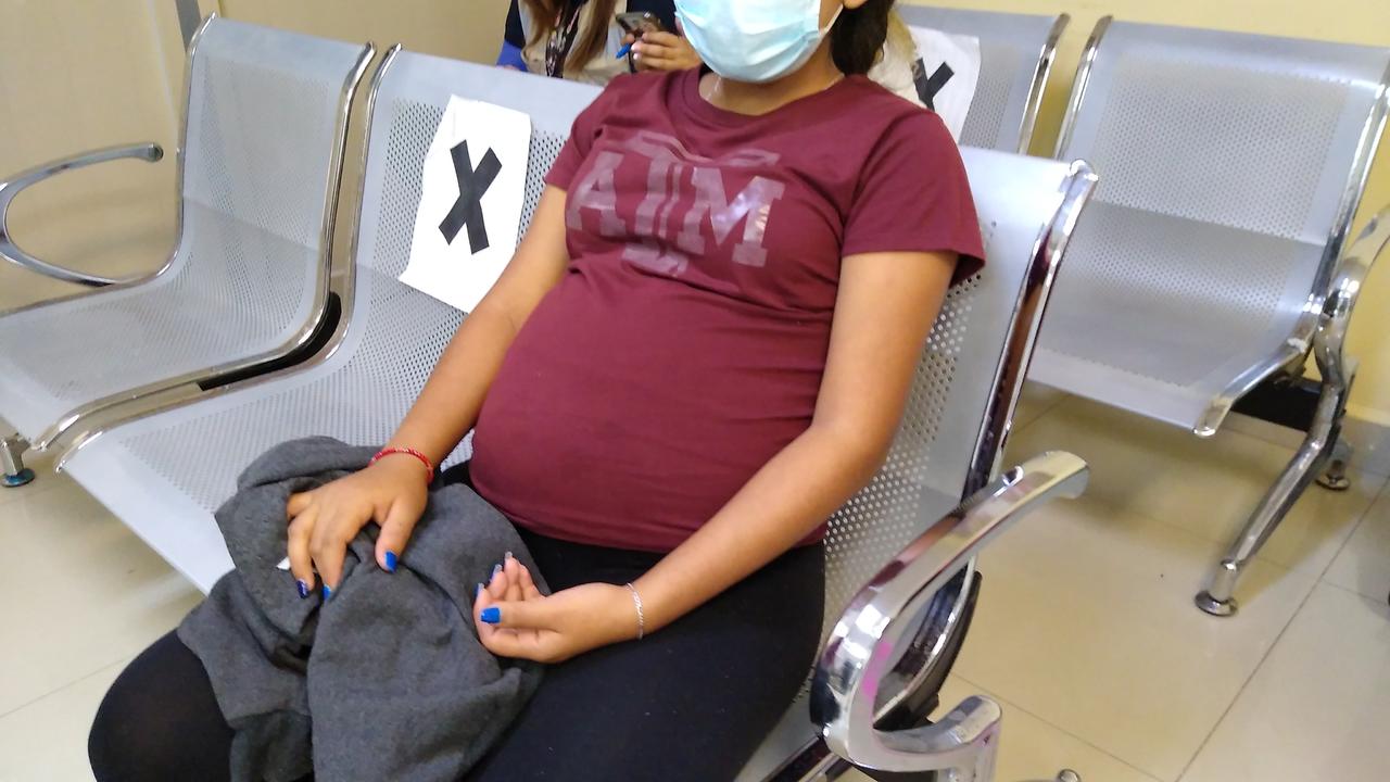 Inicia vacunación de menores de 12 a 17 años, con adolescentes embarazadas en Norte de Coahuila
