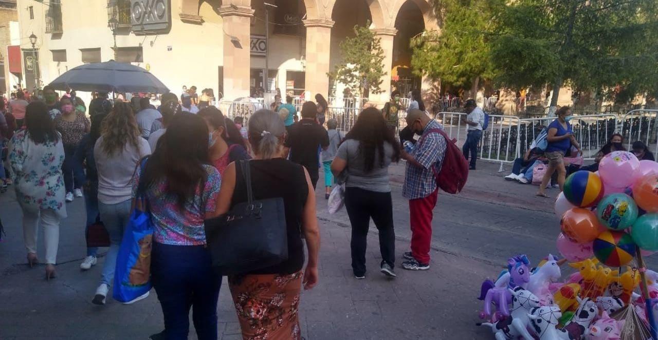 Cierre de Plaza de Armas en Saltillo incrementa aglomeraciones en fines de semana