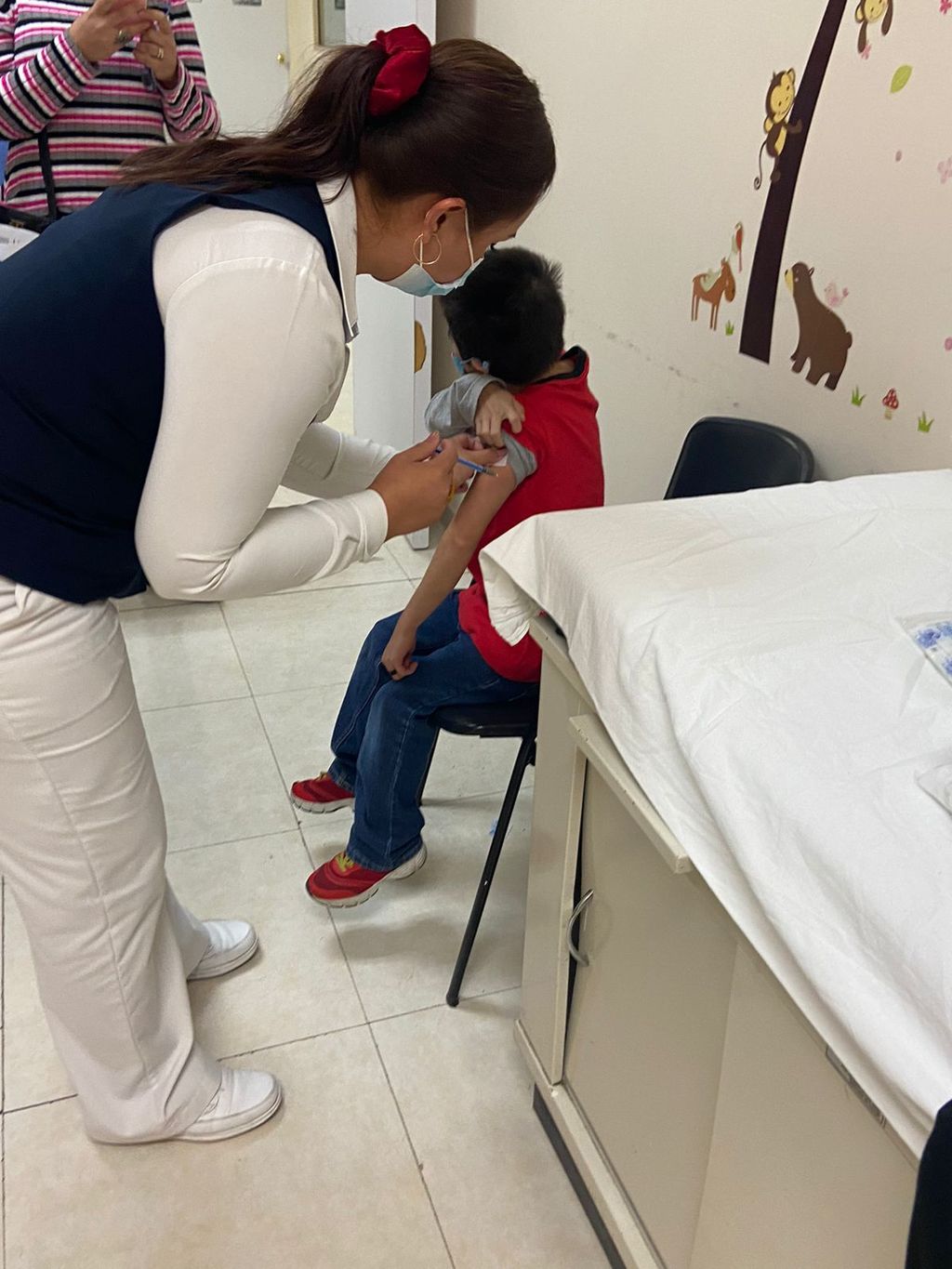 Arranca vacunación contra COVID en menores de edad en Coahuila