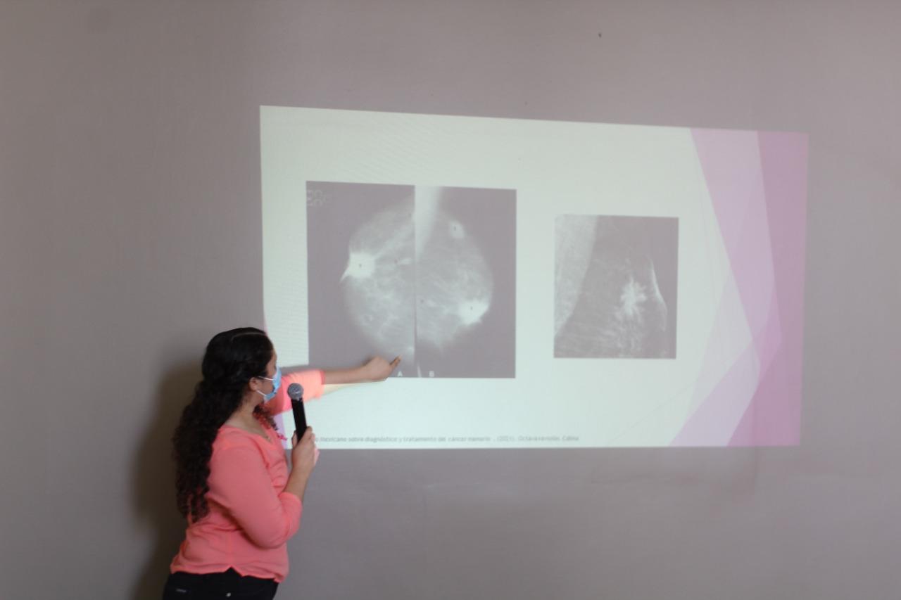 Instituto de la Mujer en Lerdo imparte conferencia de sensibilización sobre cáncer de mama