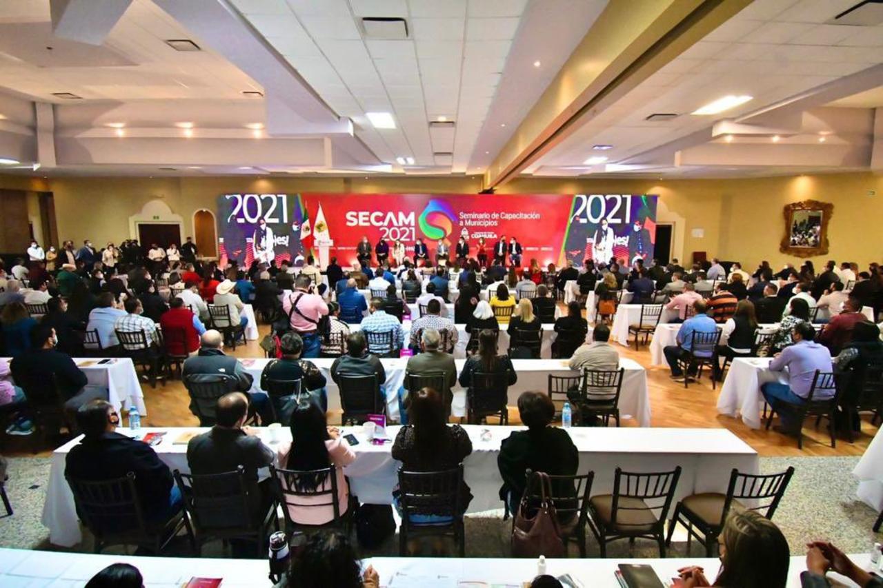 Autoridades de Coahuila inauguran seminario para municipios