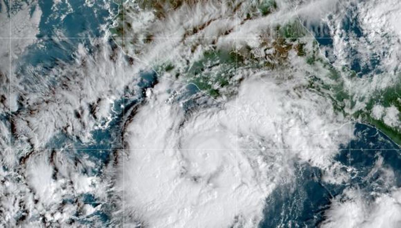 El huracán 'Rick' se dirige a la costa sur del Pacífico mexicano