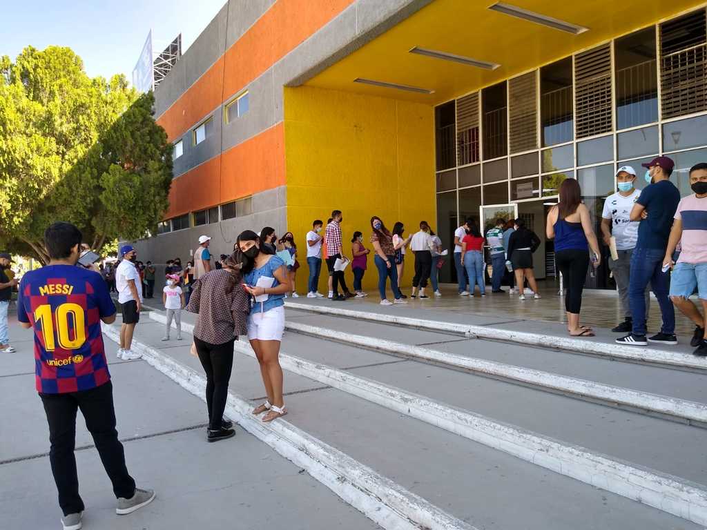 Arranca aplicación de segundas dosis antiCOVID para jóvenes en Torreón