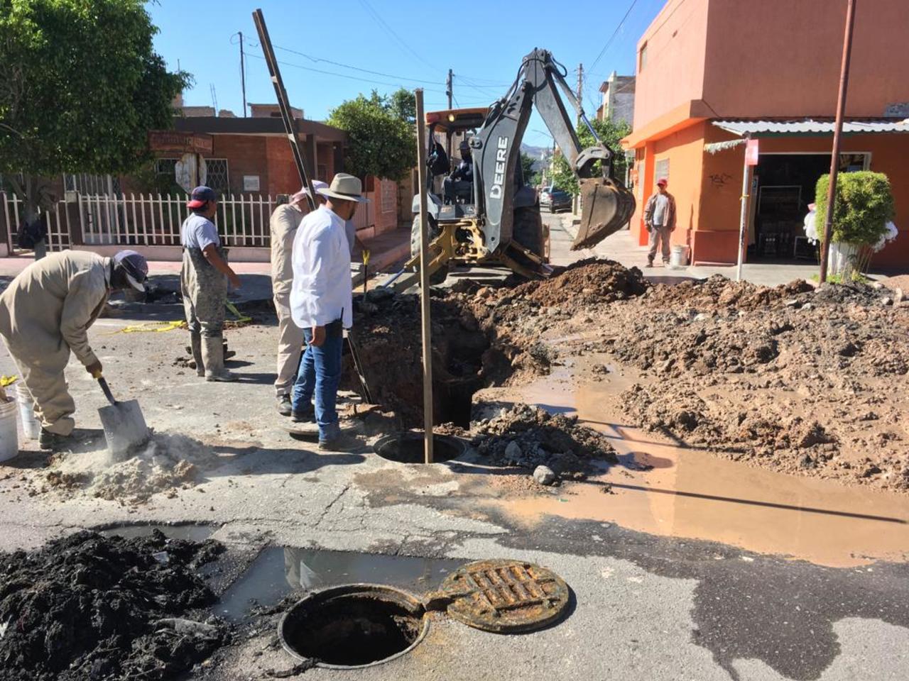 Pavimento colapsa en calzada Cuitláhuac de Torreón