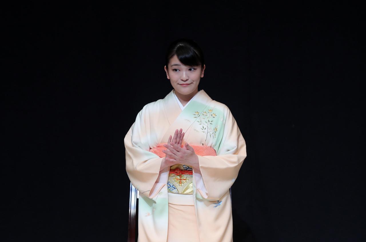 La princesa Mako de Japón abandona  a la familia imperial y se casa con plebeyo
