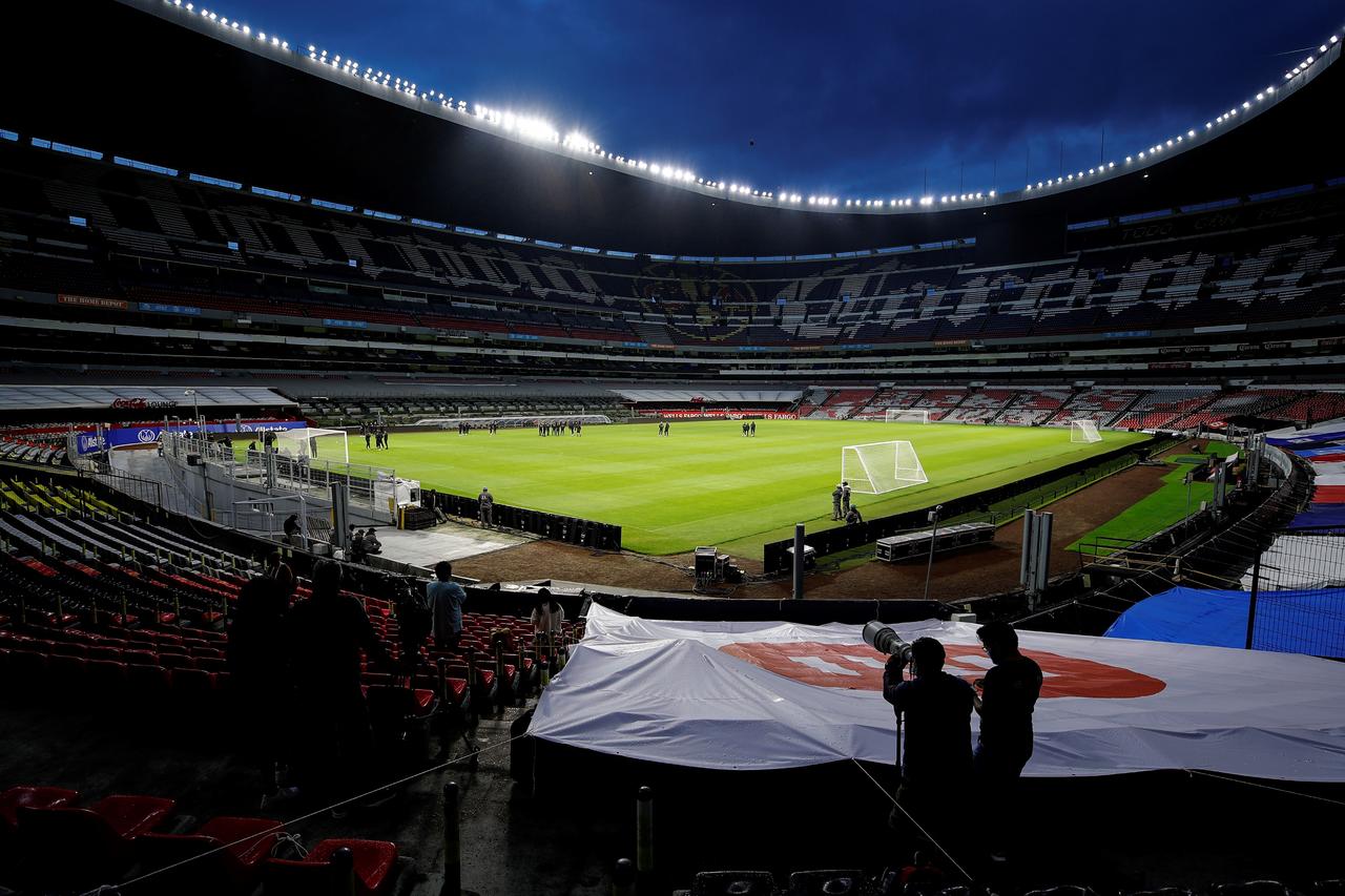 ¡OTRA VEZ!; FIFA multa y veta dos partidos a México por actos discriminatorios