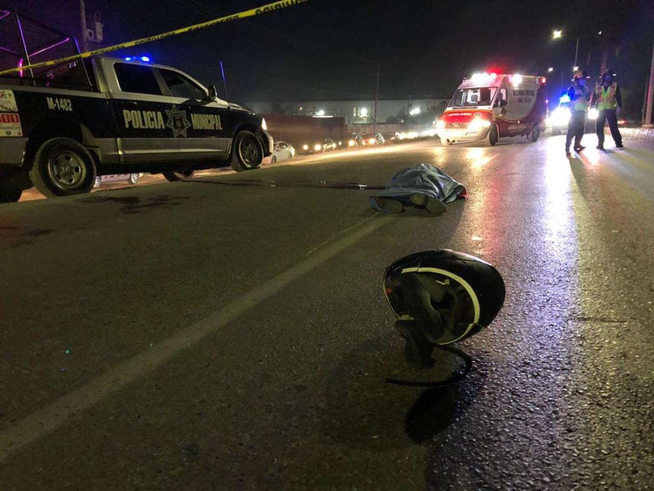Repartidor de pizza muere tras caer de su moto y ser arrollado en Saltillo