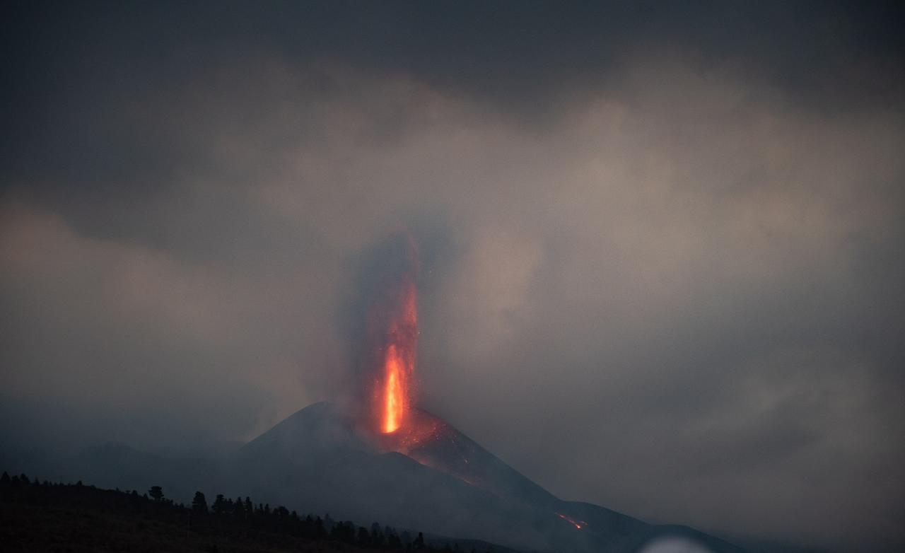 La erupción del volcán en La Palma destruye plataneras