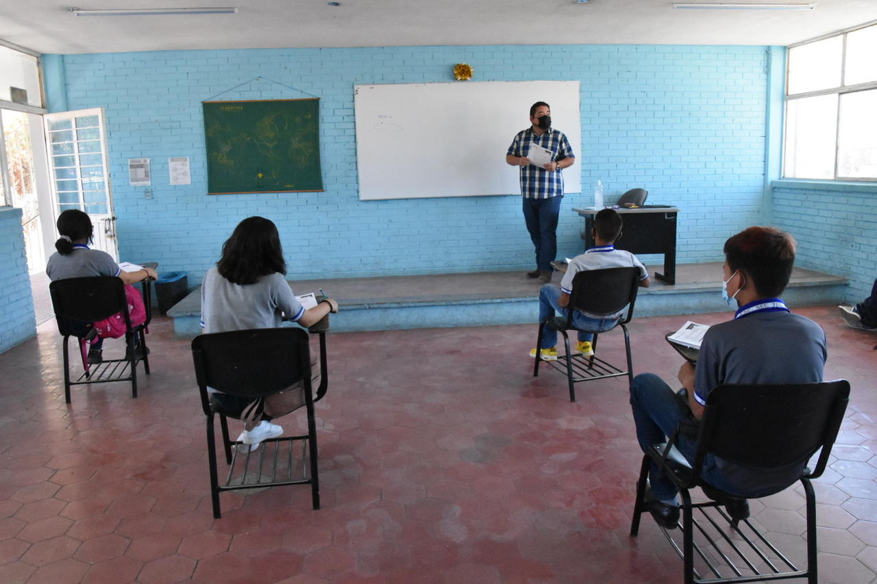 Hay temor de maestros por regreso a clases en aulas de Coahuila