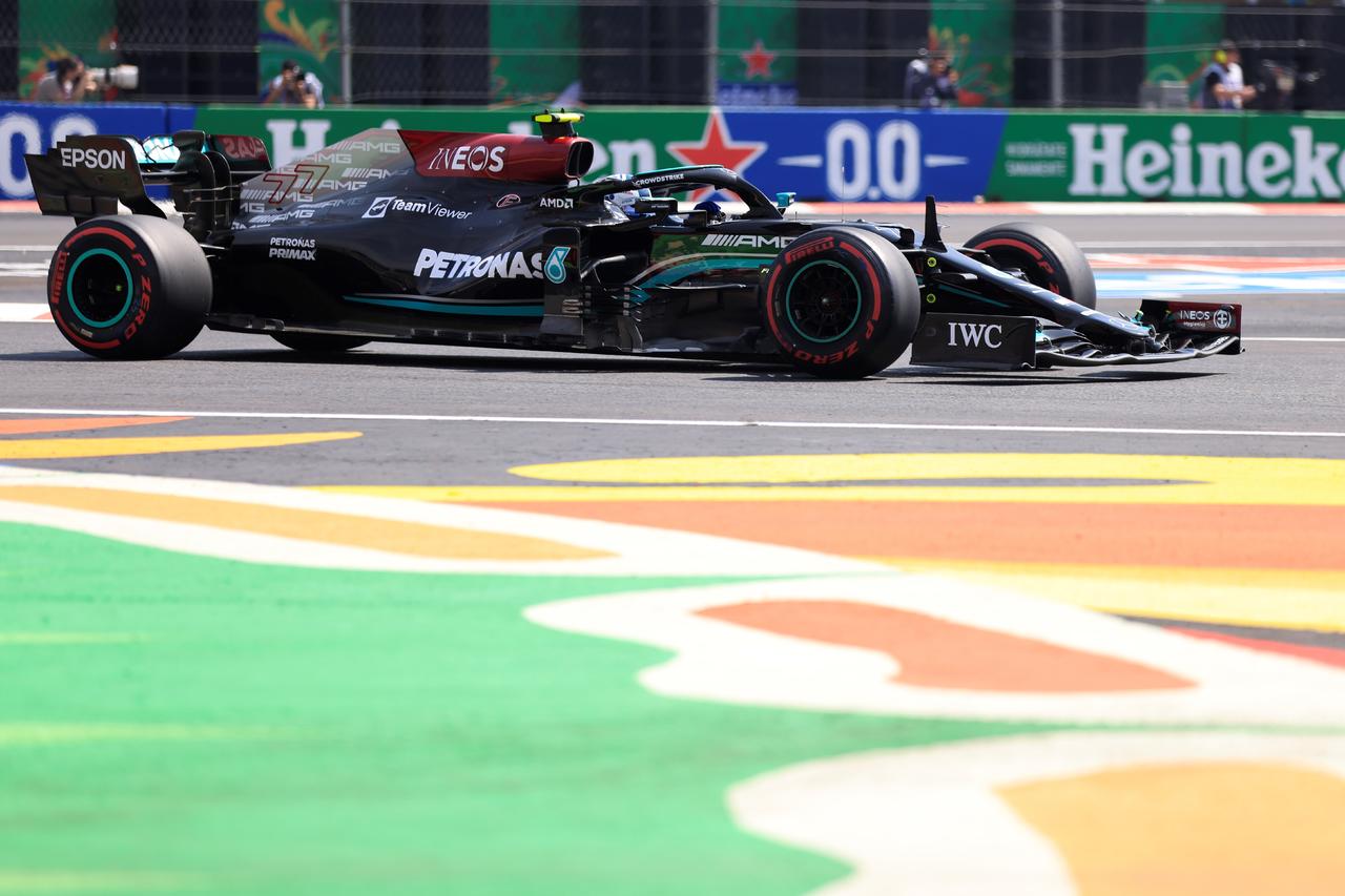 Valtteri Bottas domina la primera práctica libre del Gran Premio de México