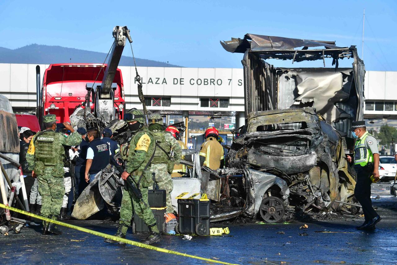 VIDEO: Así fue el accidente de tráiler en autopista México-Puebla