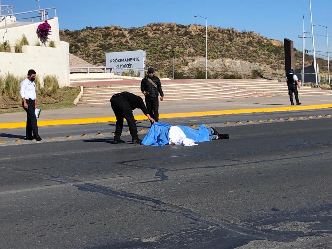 Camioneta fantasma deja sin vida a un hombre sobre la carretera Saltillo – Monterrey