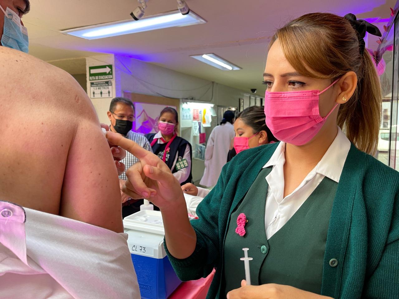 Continúa la vacunación antiCOVID en el IMSS en Monclova