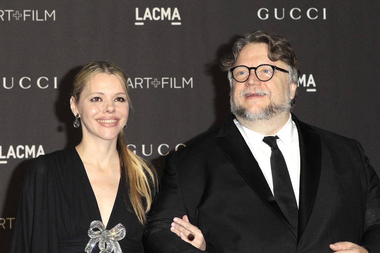 Guillermo del Toro presenta a Kim Morgan como su esposa