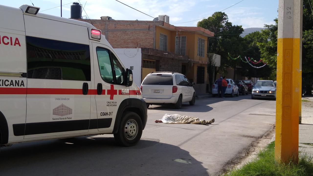 Muerte sorprende a hombre de la tercera edad cuando se dirigía a la tienda en Torreón