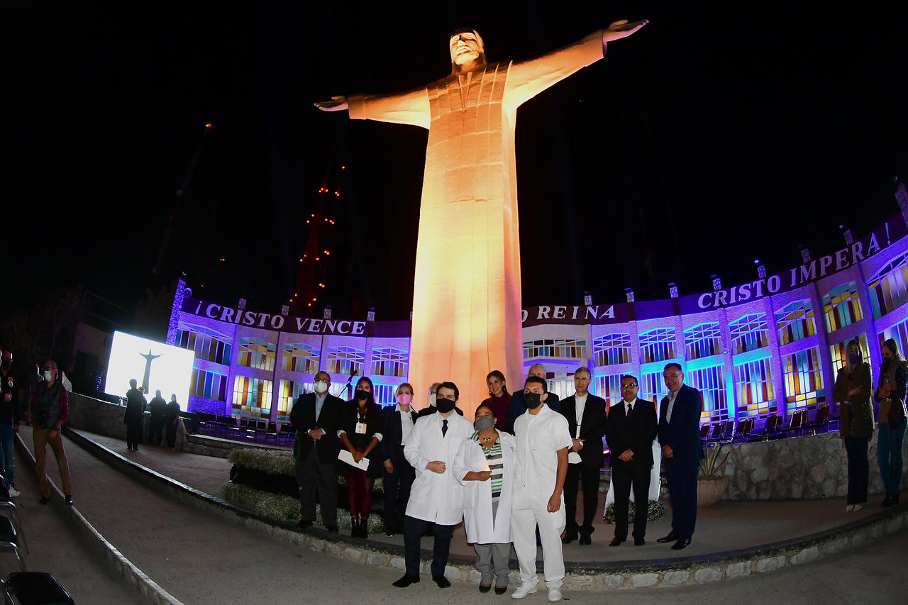'Héroes de la pandemia' en Torreón son homenajeados en fiestas de Cristo Rey
