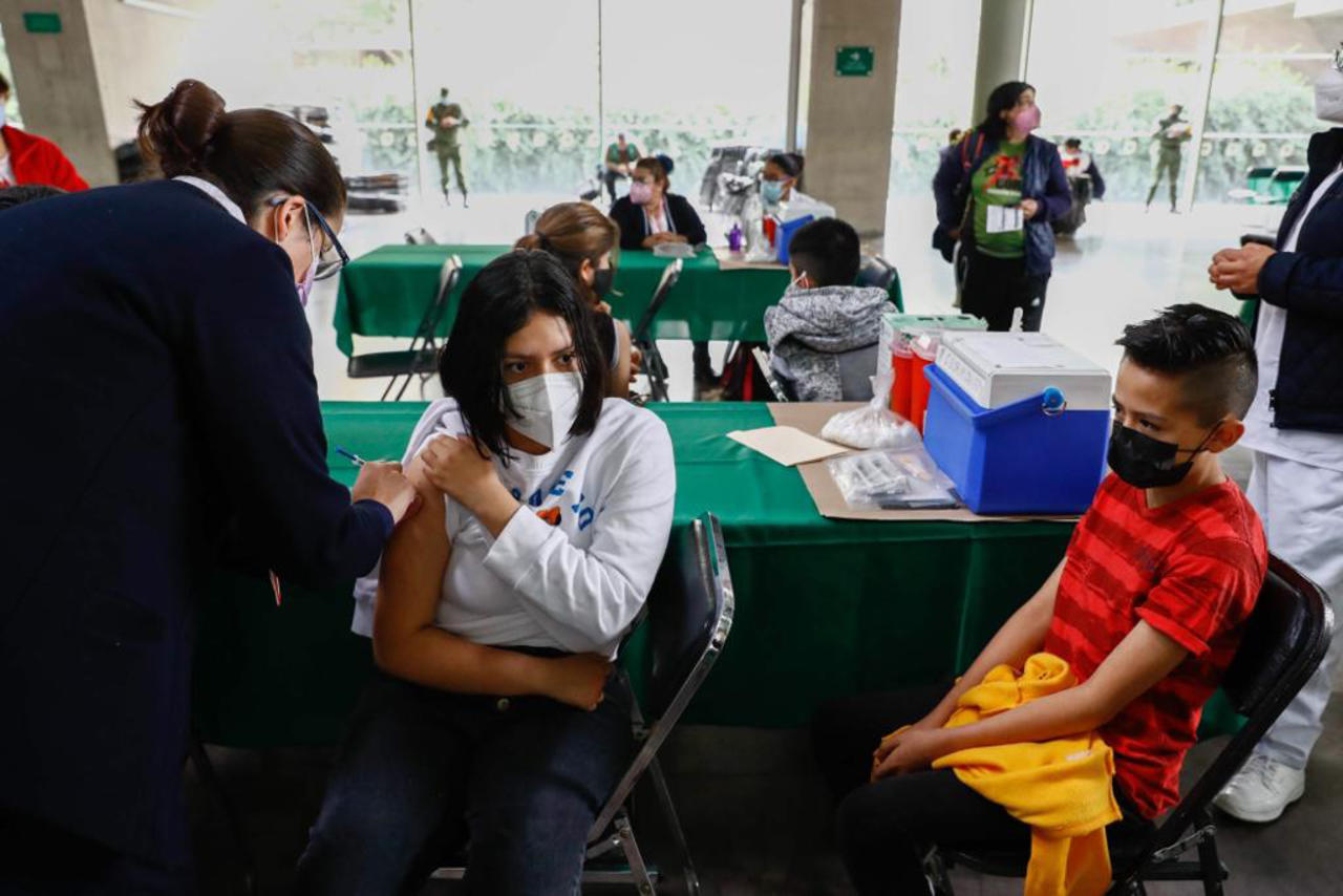 México habilita registro de vacunación COVID para menores de 15 a 17 años