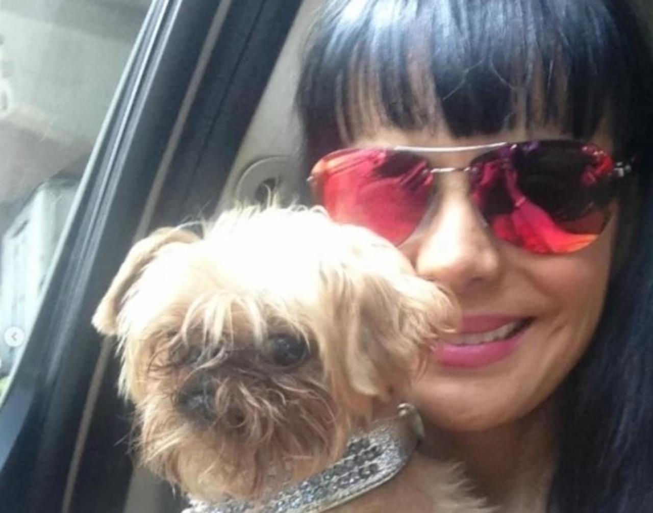 Maribel Guardia lamenta el fallecimiento de su perrita París