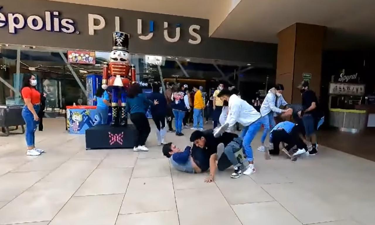VIRAL: Se desata pelea en fila para boletos de Spider-Man No Way Home en Morelos
