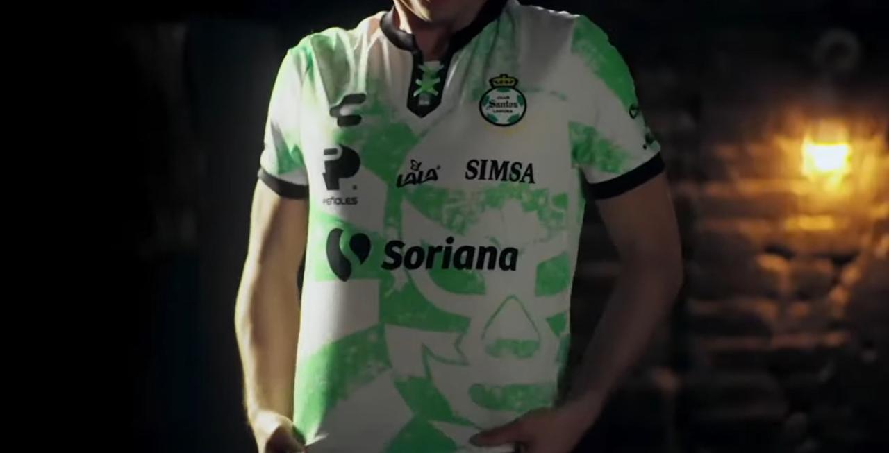 Presentan jersey de Santos inspirada en la lucha libre