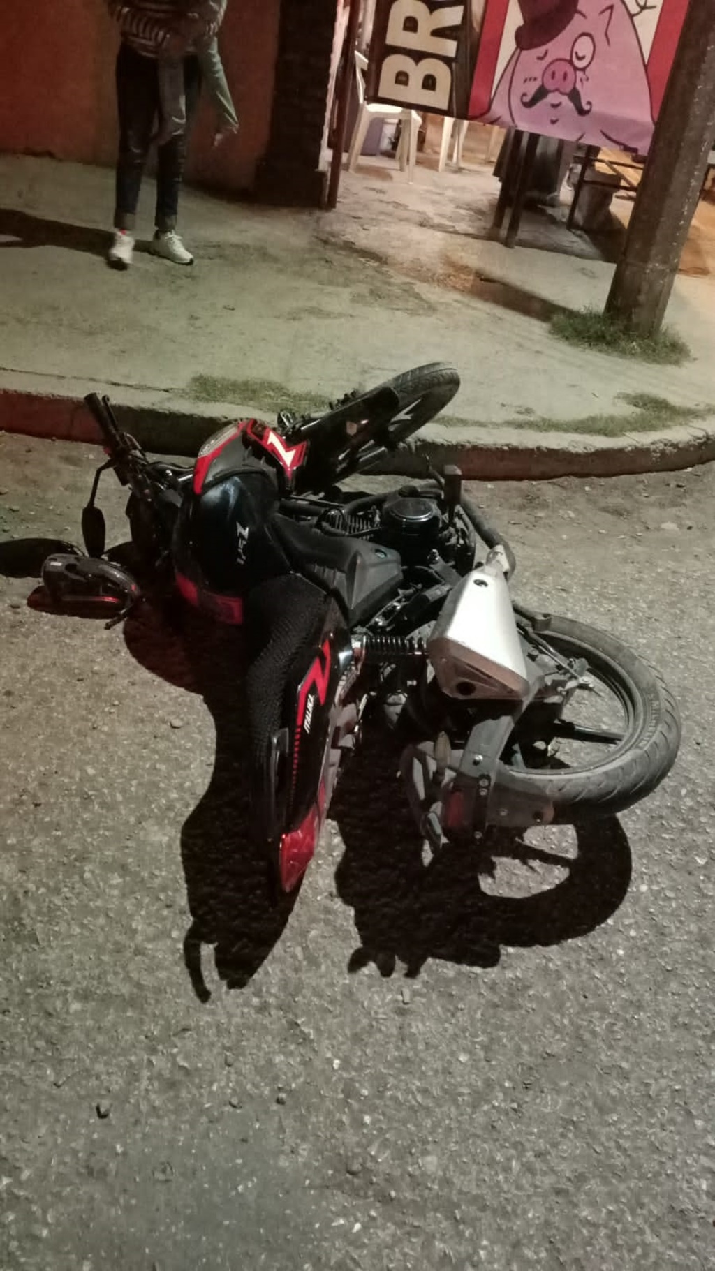 Menor se lesiona tras accidente de motocicleta en San Pedro