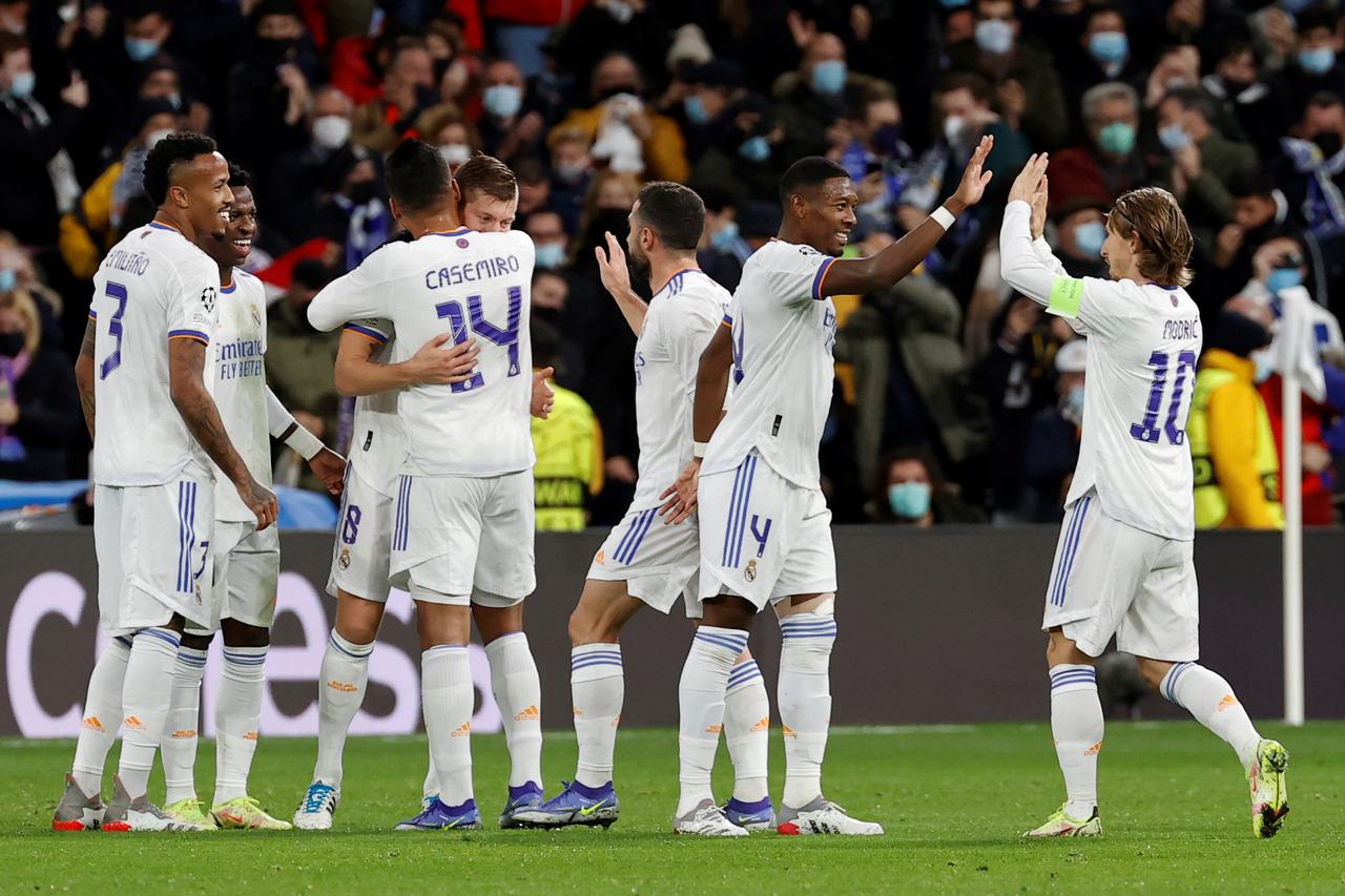 Real Madrid vence al Inter, al descanso