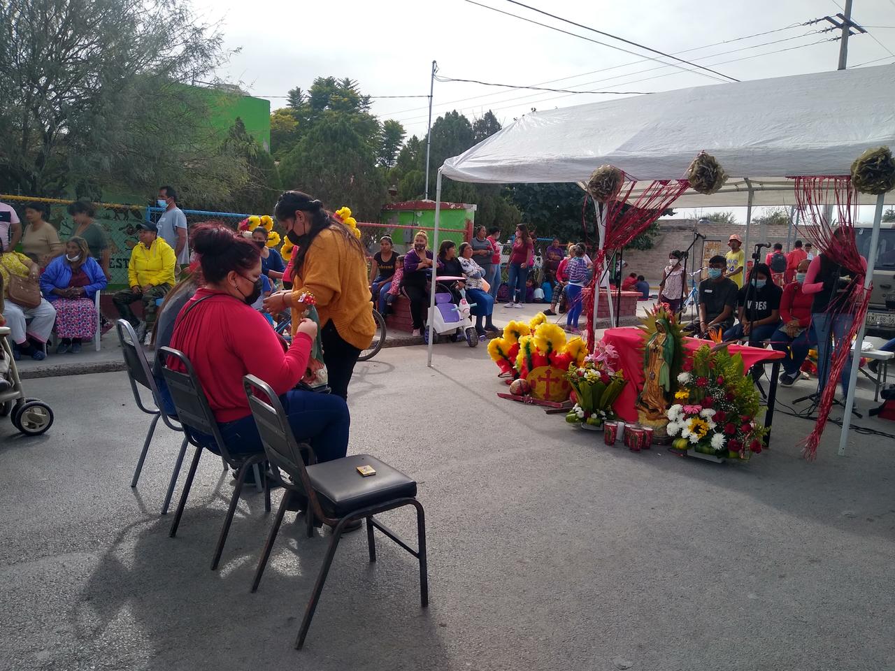 En San Pedro devotos adelantan festejo a la virgen de Guadalupe