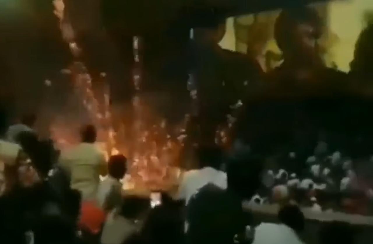 La verdad tras el video de los fan encendiendo pirotecnia en sala de cine mientras 'proyectan' Spider-Man: No Way Home