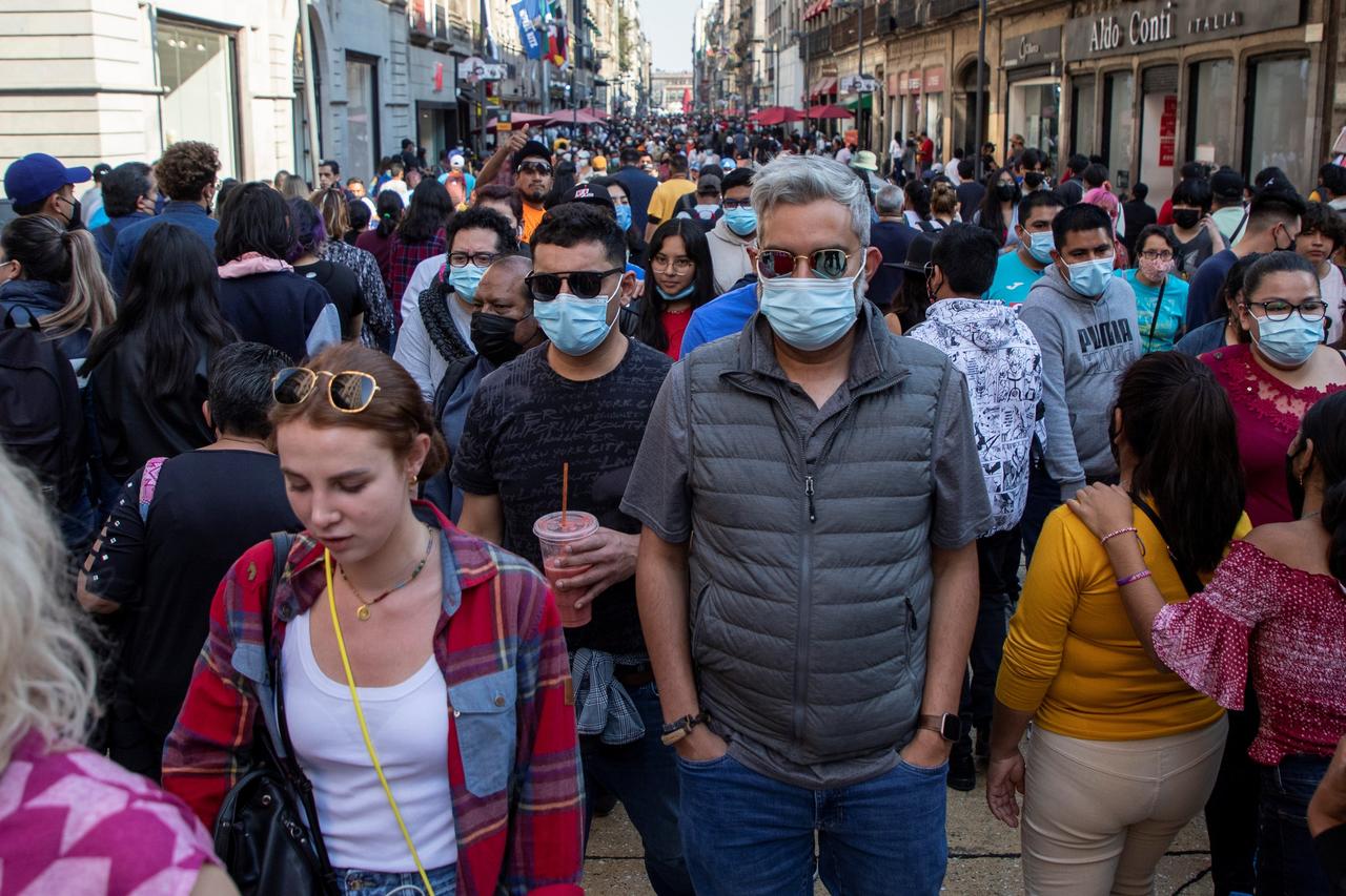 México suma más de 3 millones 956 contagios de COVID-19