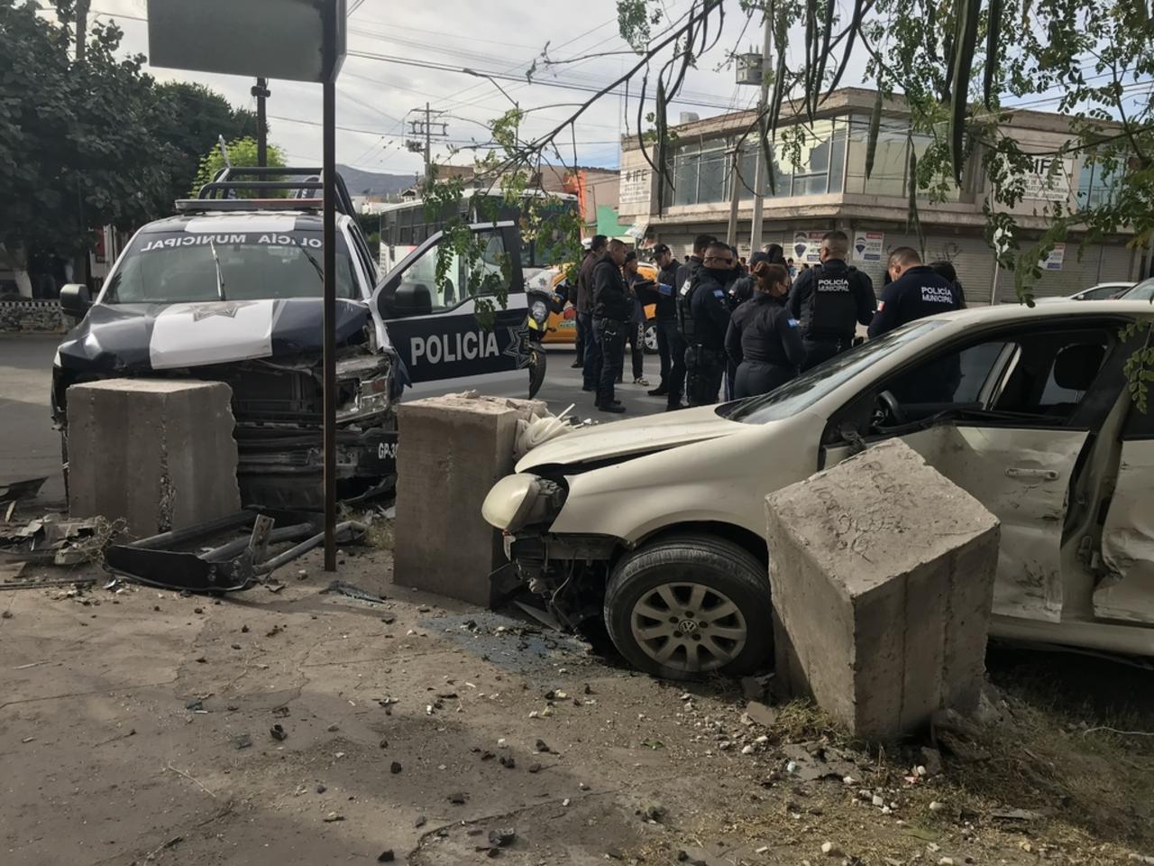 Bajo custodia, policía de Gómez Palacio que protagonizó accidente en Torreón