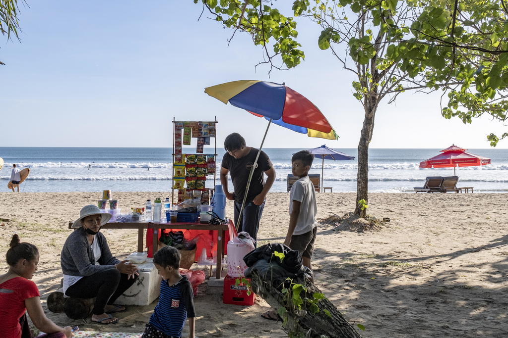 Ómicron amenaza a isla de Bali