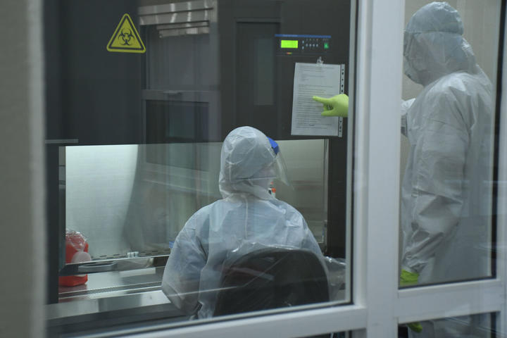 Coahuila quiere hacer su propia secuenciación genómica para detectar ómicron
