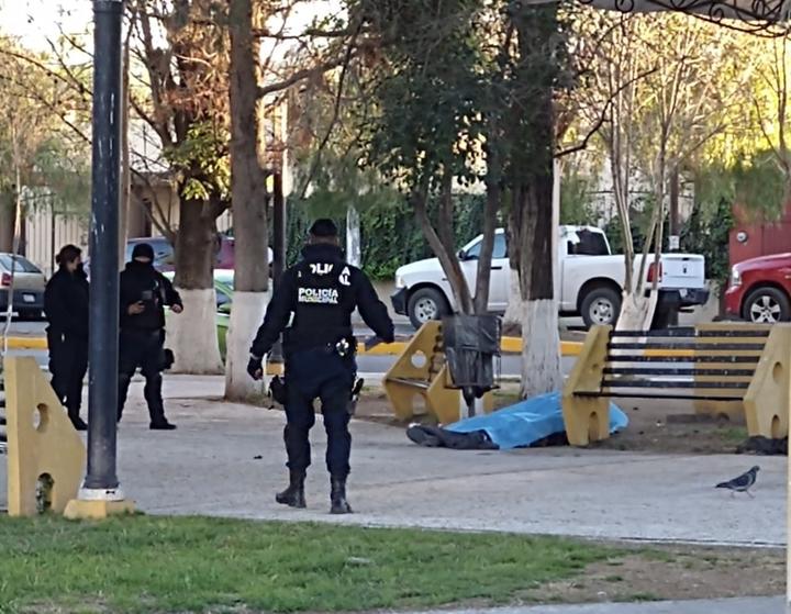 Muere indigente en plaza de Ramos Arizpe